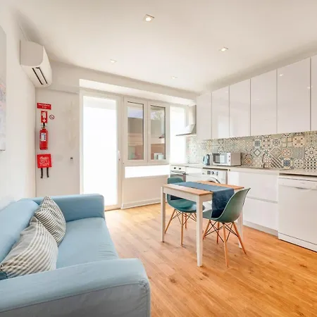 Appartamento Guestready - A Charming In Belem Lisbona